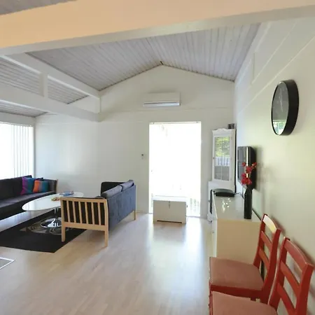Three-bedroom Holiday In Casa vacanze *