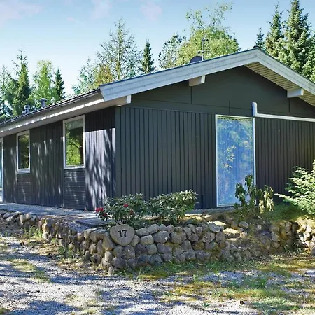 Three-bedroom Holiday In Casa vacanze
